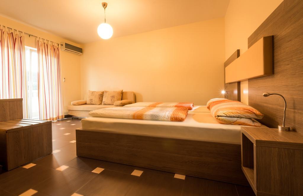 Guest House Villa Maslina เนอุม ห้อง รูปภาพ