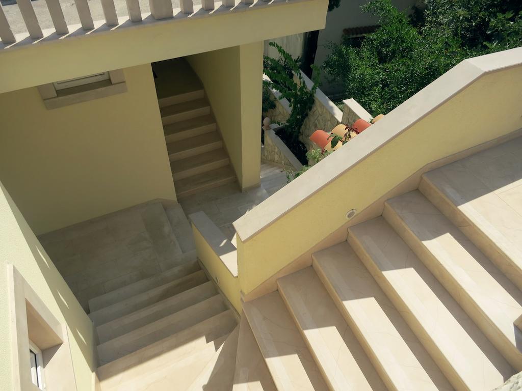 Guest House Villa Maslina เนอุม ภายนอก รูปภาพ