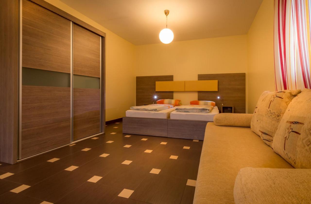 Guest House Villa Maslina เนอุม ห้อง รูปภาพ