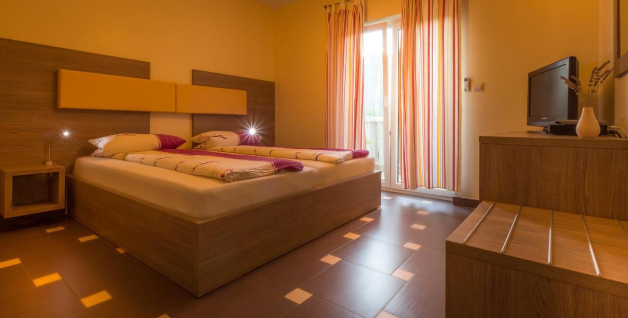 Guest House Villa Maslina เนอุม ห้อง รูปภาพ