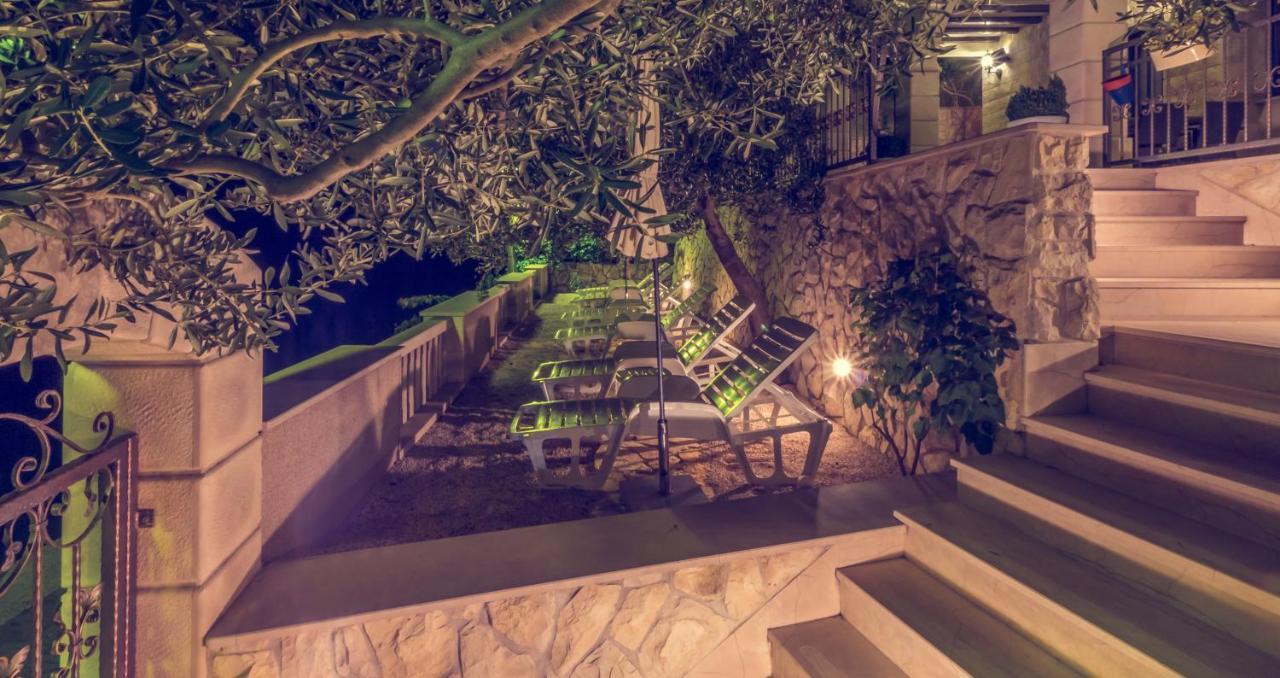 Guest House Villa Maslina เนอุม ภายนอก รูปภาพ